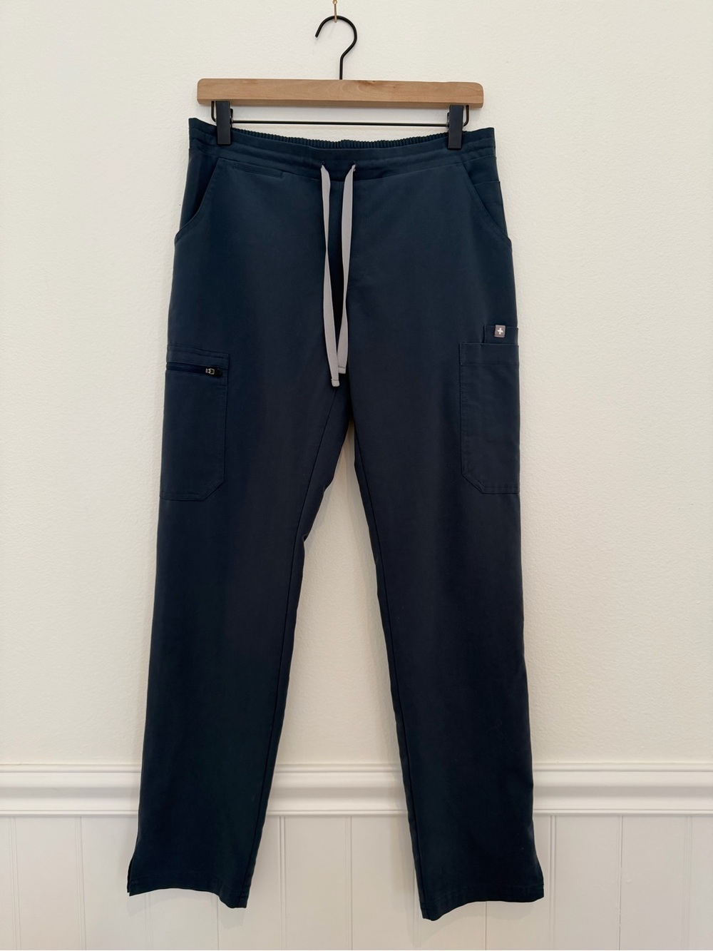 FIGS Technical Collection Womens Small Navy Cargo Scrub Pants TW200R Utility